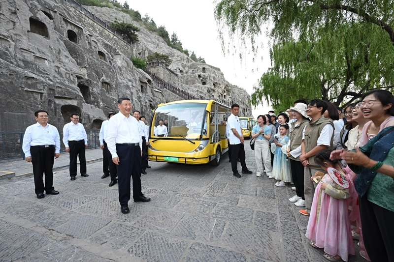 习近平在河南考察时强调 坚定信心推动高质量发展高效能治理 奋力谱写中原大地推进中国式现代化新篇章