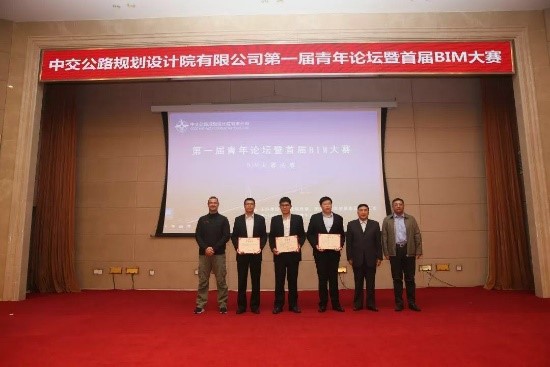 争创新，求发展，青年正是大有可为时！