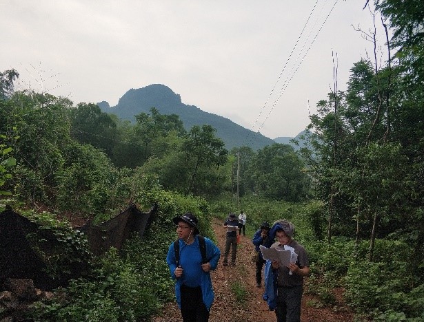 灌平高速勘察设计现场踏勘进行时 灌平高速勘察设计现场踏勘进行时